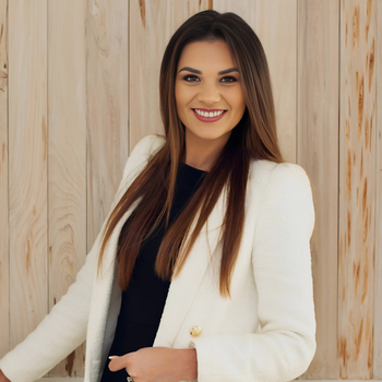 Portrait of Corina Lambert, REALTOR ®